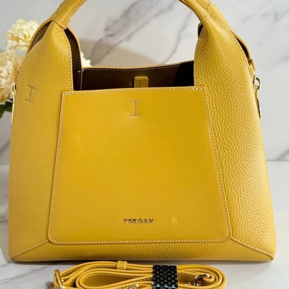 Sunlit Elegance: Radiate Confidence with Tergan